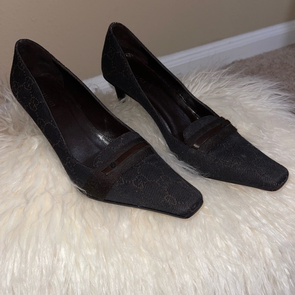 Authentic Brown Fabric Gucci Slip on Shoe - Picture 4 of 7